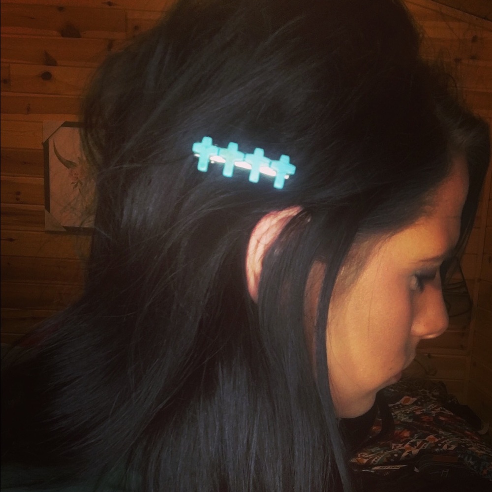 Turquoise hair clip